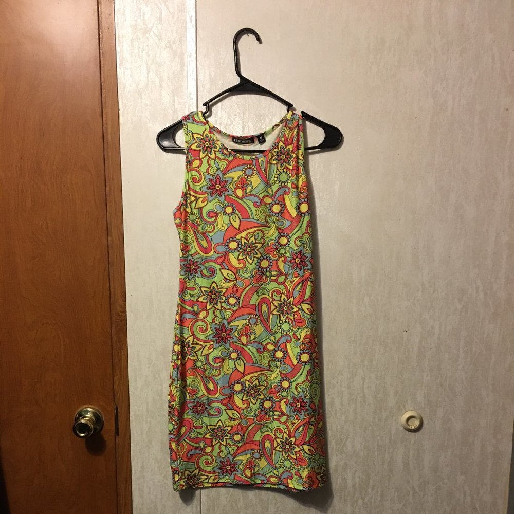 NWT Feathers Retro Design Dress Sz Medium